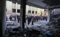 قصف إسرائيلي على دير البلح - Ashraf Amra/ Getty Images