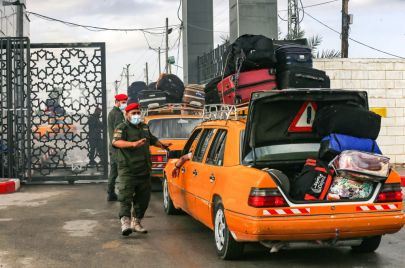 حقائب لمسافرين على معبر رفح البري باتجاه مصر -  (SAID KHATIB/ Getty)