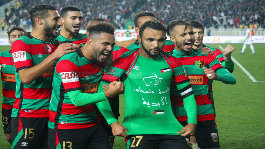 اللاعب الجزائري عبد الرحمن حشود