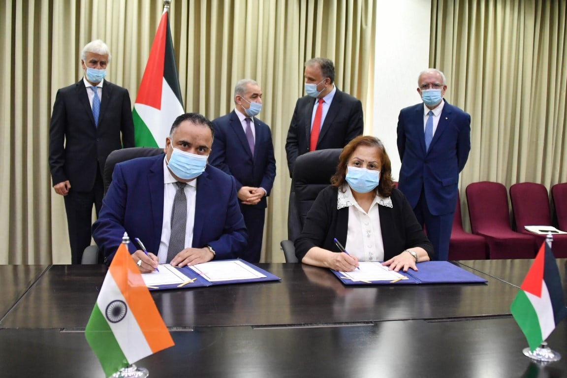 وقعت وزيرة الصحة مع السفير الهندي اتفاقية إنشاء المستشفى الهندي فائق التخصص في 29 أيلول/ سبتمبر 2020