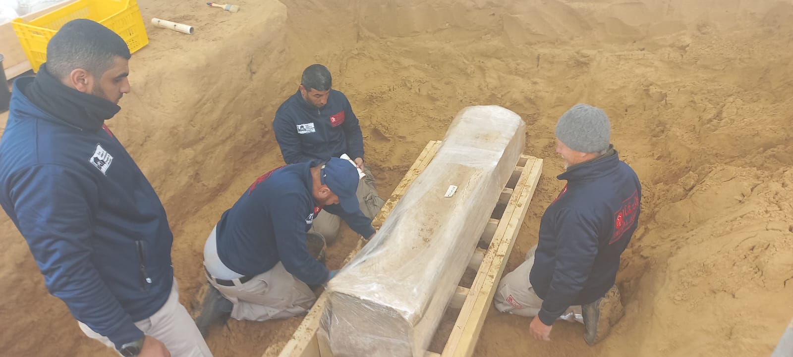 اكتشاف تابوت رصاصي في المقبرة الرومانية شمال غزة