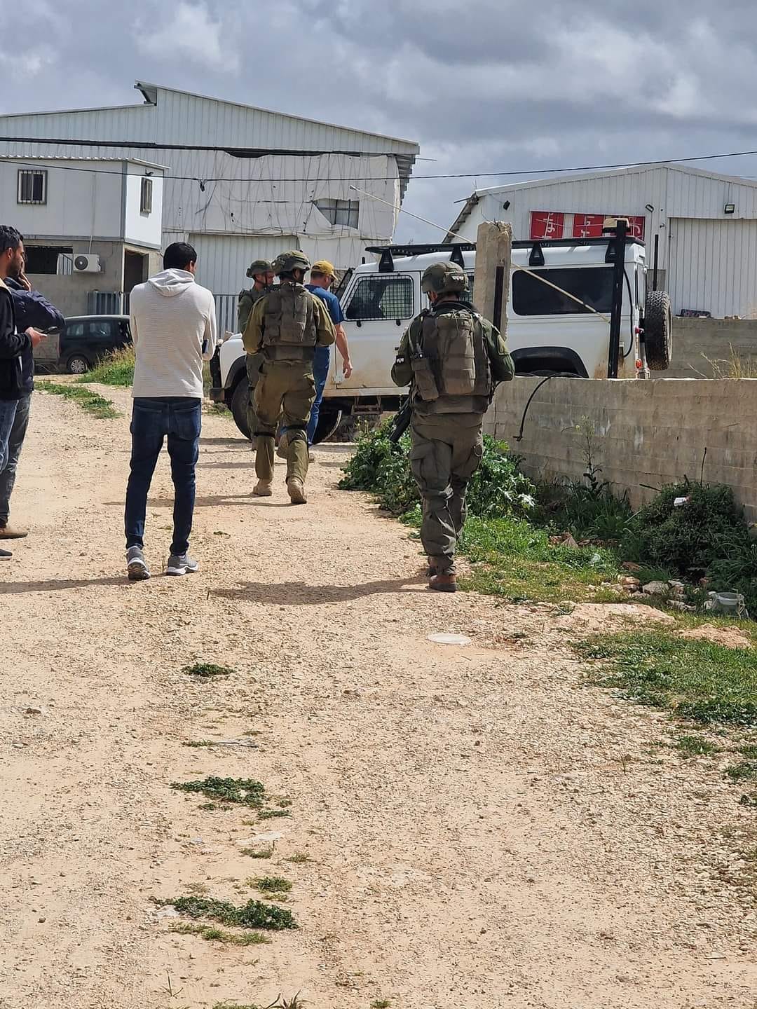 إخطارات إسرائيلية في بلدة الزاوية غرب سلفيت