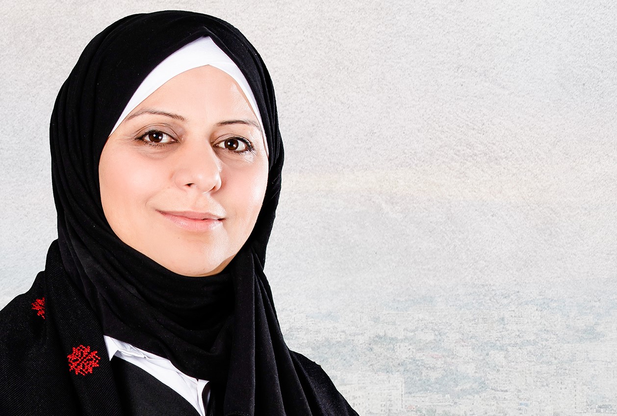ليانا أبو عيشة، عضو مجلس بلدي الخليل كتلة البناء والتحرير كتلة فتح