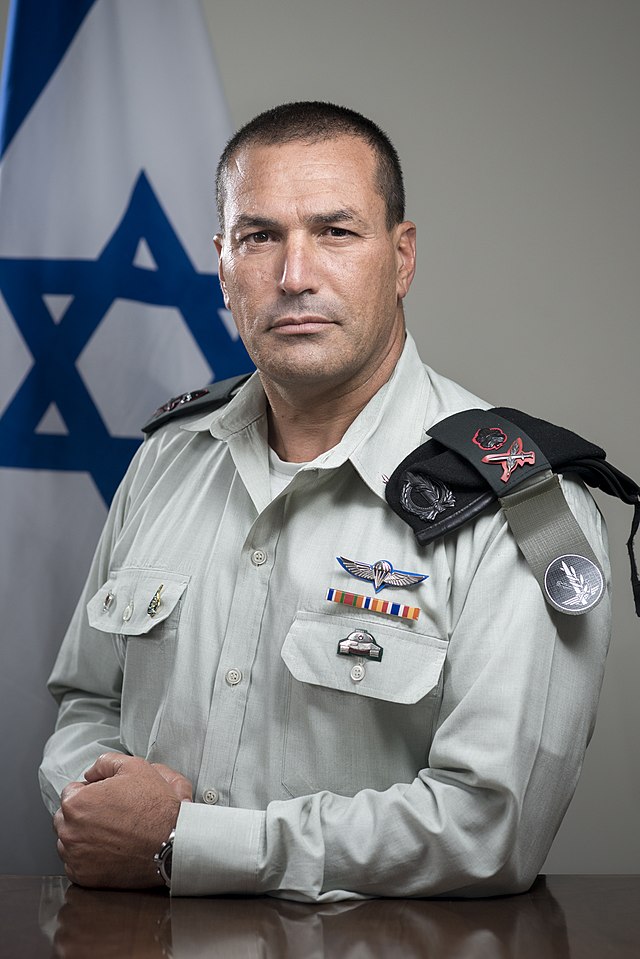 الجنرال إيال زمير