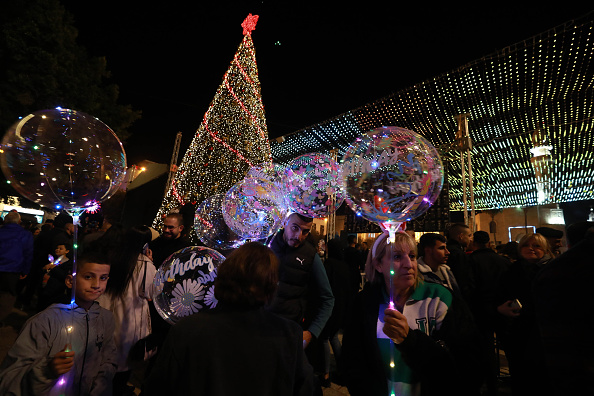 احتفالات إضاءة شجرة الميلاد في ساحة كنيسة المهد بمدينة بيت لحم