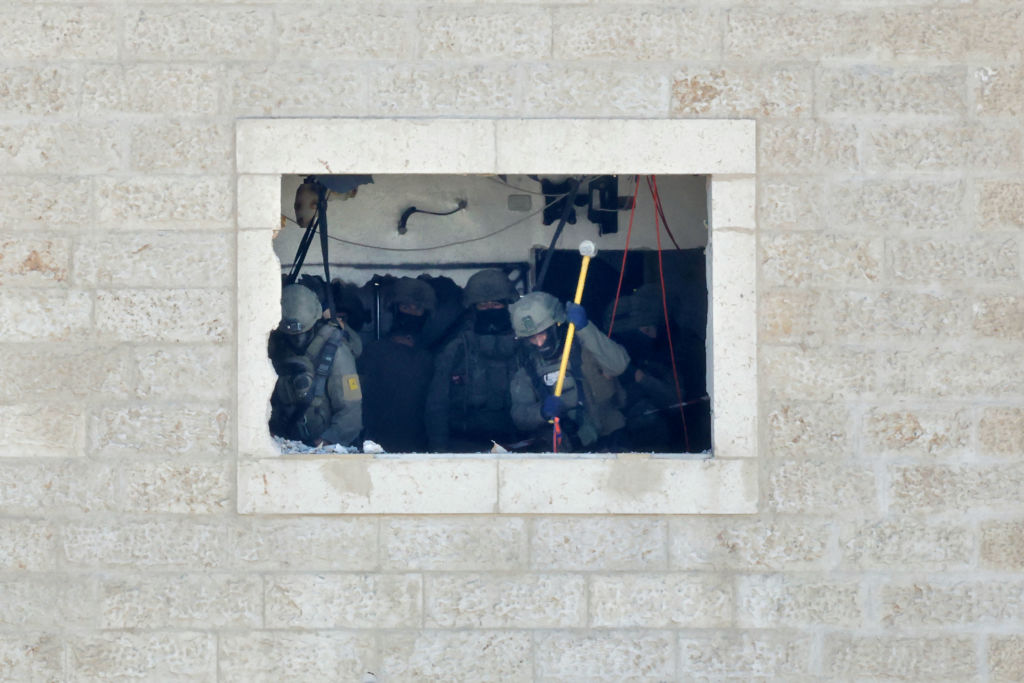 صور من اقتحام قوات الاحتلال لمخيم شعفاط وهدم منزل الشهيد عدي التميمي.  تصوير أحمد غرابلي | gettyimages