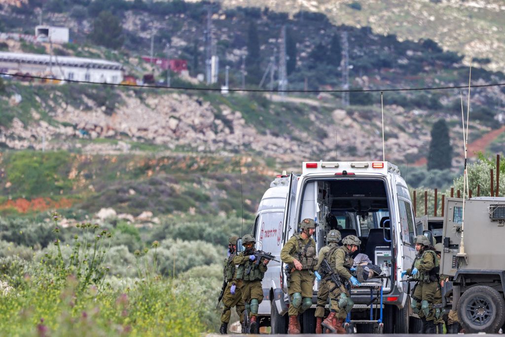  JAAFAR ASHTIYEH/ Getty Images - جنود الاحتلال يقتلون شابين قرب دير الحطب 