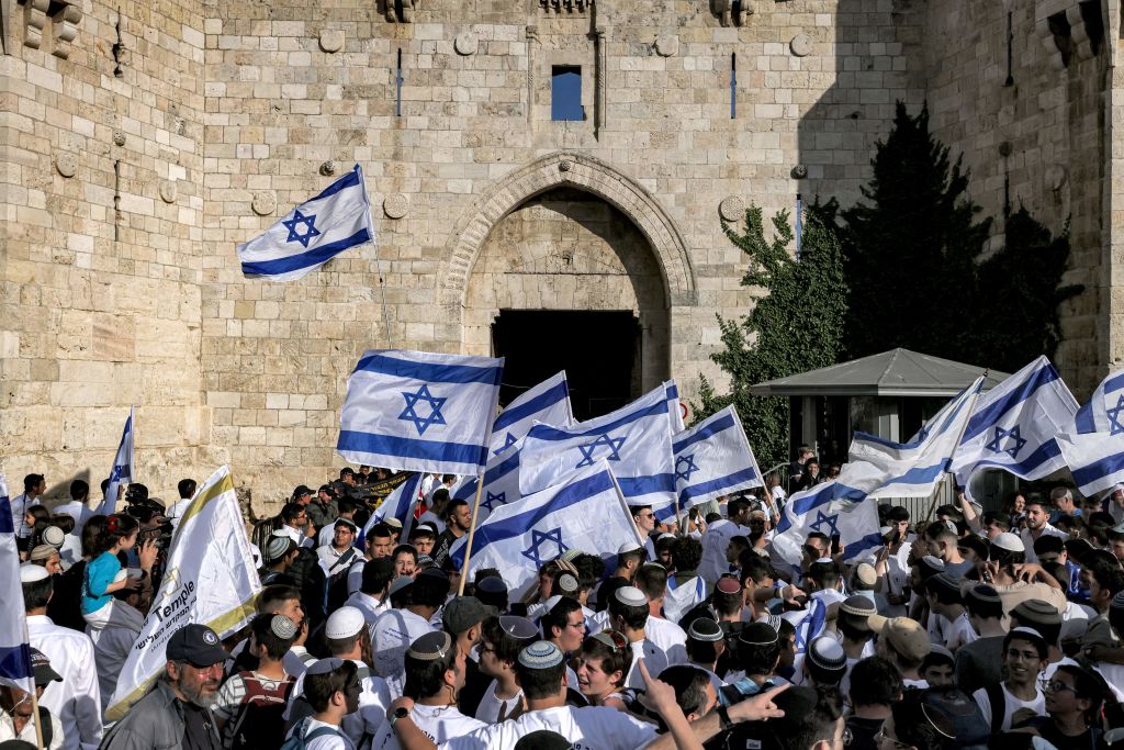 مستوطنين في مسيرة الاعلام في القدس