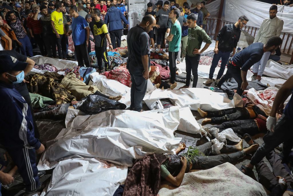 ذهول وصدمة إثر المجزرة الإسرائيلية - DAWOOD NEMER/ Getty Images