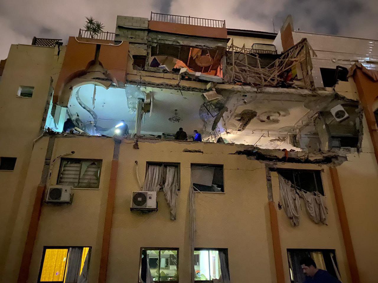 القصف الذي استهدف منزل عائلة الشهيد طارق عز الدين، القيادي في الجهاد الإسلامي