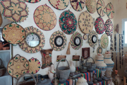 من داخل معرض "نكشات ستي" في سنجل شمال رام الله