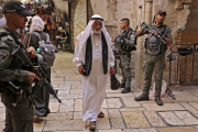 إجراءات إسرائيلية مشددة في القدس القديمة (AHMAD GHARABLI/ Getty)