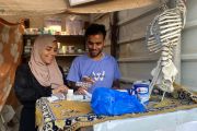 يحلم الشقيقان أن تكون هذه الصيدلية الصغيرة بداية لتحقيق حلمهما بصيدلية مركزية كبيرة في شمال قطاع غزة-أحلام حماد-الترا فلسطين
