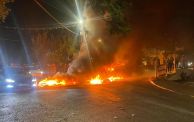 أغلق المحتجون في الباذان الشوارع، وأشعلوا الإطارات المطاطية، مطالبين بإنهاء أعمال العنف والشجارات
