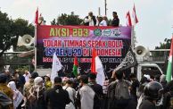 ADEK BERRY/ Getty Images - نشطاء في اندونيسيا يطالبون بمنع دخول المنتخب الإسرائيلي لبلادهم