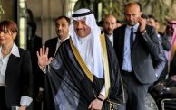 السفير السعودي نايف بن بندر السديري في مقر الخارجية الفلسطينية برام الله - AHMAD GHARABLI/ Getty Images