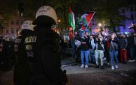 الشرطة الألمانية تطوق مظاهرة مؤيدة لفلسطين في برلين خلال حرب غزة 2023