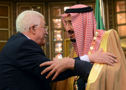 الرئيس محمود عباس والملك السعودي سلمان بن عبد العزيز