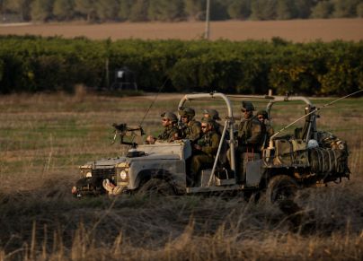 وحدة مدفعية إسرائيلية بالقرب من الحدود مع قطاع غزة في 5 ديسمبر، 2023