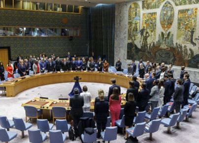 مجلس الأمن يقرر وقف إطلاق النار في غزة