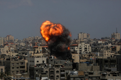 غارة إسرائيلية على قطاع غزة خلال العدوان الأخير(gettyimages)