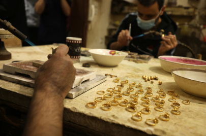 إقبال على شراء الذهب في السوق الفلسطيني - Majdi Fathi/Getty