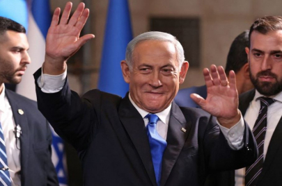 زعيم الليكود بنيامين نتنياهو يحتفل بفوزه في انتخابات الكنيست