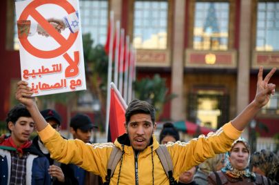 متظاهر مغربي رفضًا للتطبيع مع "إسرائيل" 2022 - Getty Images
