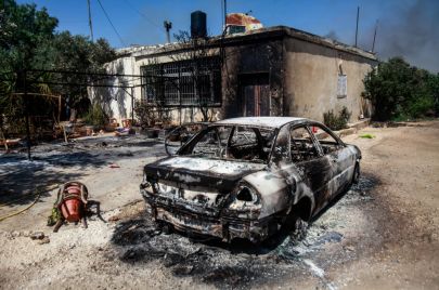 صورة أرشيفية لحريق أضرمه المستوطنون في ترمسعيا شمال شرق رام الله. 21.06.2023. GETTY Images