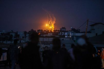 من الغارات الإسرائيلية المستمرة على غزة منذ 107 أيام