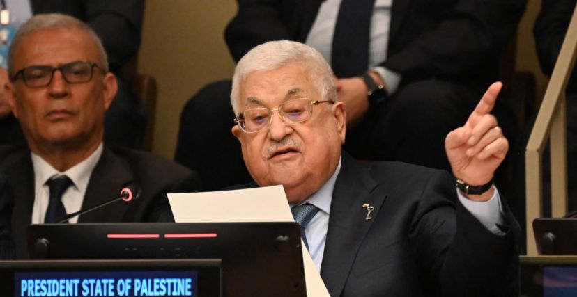 الرئيس محمود عباس أثناء إلقاء كلمته في الأمم المتحدة في الذكرى الـ75 للنكبة -  ED JONES/Getty Images 