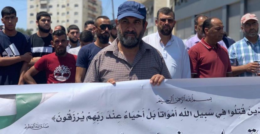 والد الشهيد محمد حماد، احتجزه عناصر من جهاز المخابرات العامة في رام الله، وأطلقوا سراحه بعد ساعات