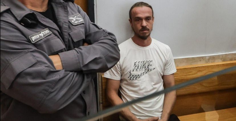   المستوطن "دنيس موكين"، قاتل الشاب ديار عمري من قرية صندلة، في قاعة المحكمة الإسرائيلية بالناصرة 