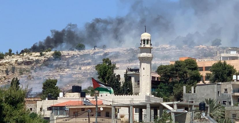 من هجوم المستوطنين على قرية أم صفا شمال رام الله 