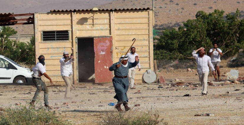 صورة توضيحية: مستوطنون يطلقون الرصاص ويرشقون الحجارة على فلسطينيين في طوباس | تصوير نضال اشتية