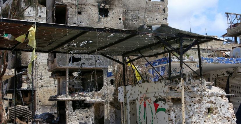 من آثار القتال الأخير في مخيم عين الحلوة - MAHMOUD ZAYYAT/ Getty Images