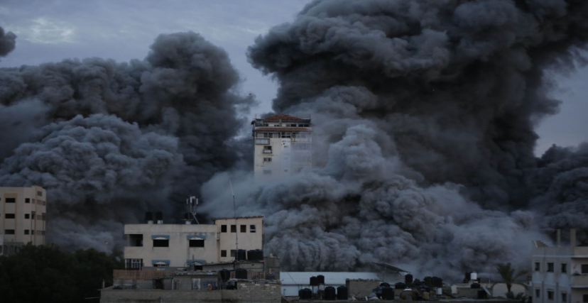 طوفان الأقصى, السيوف الحديدية, غارات على غزة