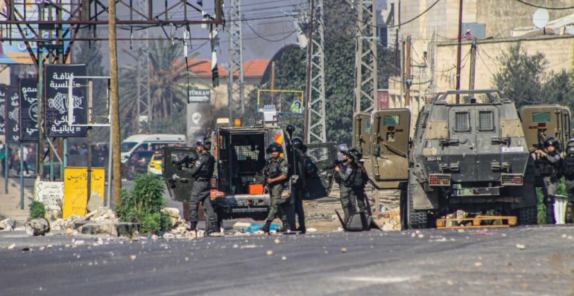 صورة أرشيفية: مواجهات مع جيش الاحتلال في نابلس | تصوير جعفر اشتيه
