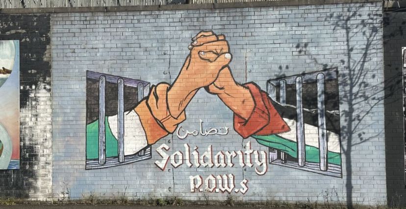جدران مرسوم دعمًا وتضامنًا مع فلسطين في بلفاست، أيرلندا في 15 أكتوبر 2023. مصدر غيتي إيمجيز