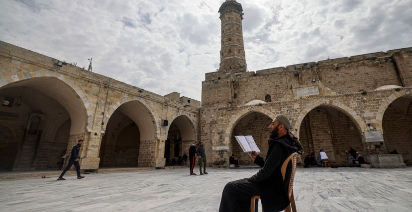 المسجد العمري في غزة دمّره القصف الإسرائيلي - Getty Images