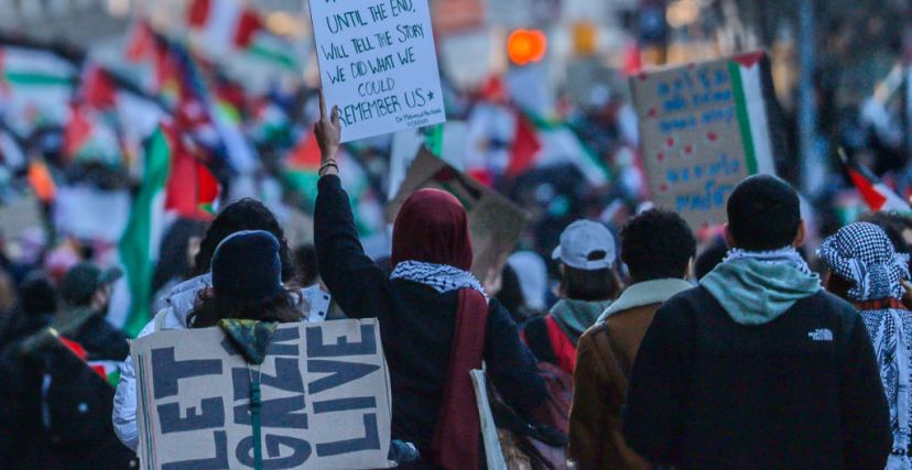 مؤيدون للقضية الفلسطينية في مظاهرة دعمًا لقطاع غزة في مدينة نيويورك 16 ديسمبر 2023
