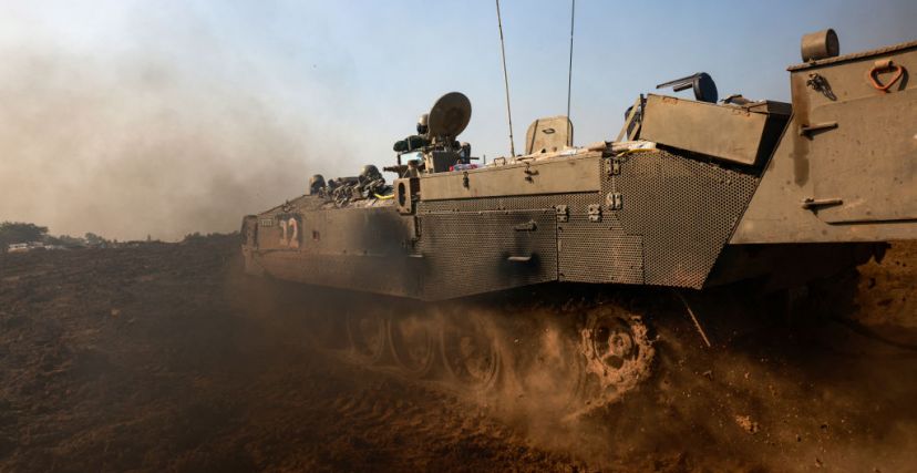 دبابة إسرائيلية في غلاف غزة - getty 