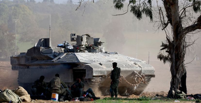 دبابة إسرائيلية في غلاف غزة - getty images