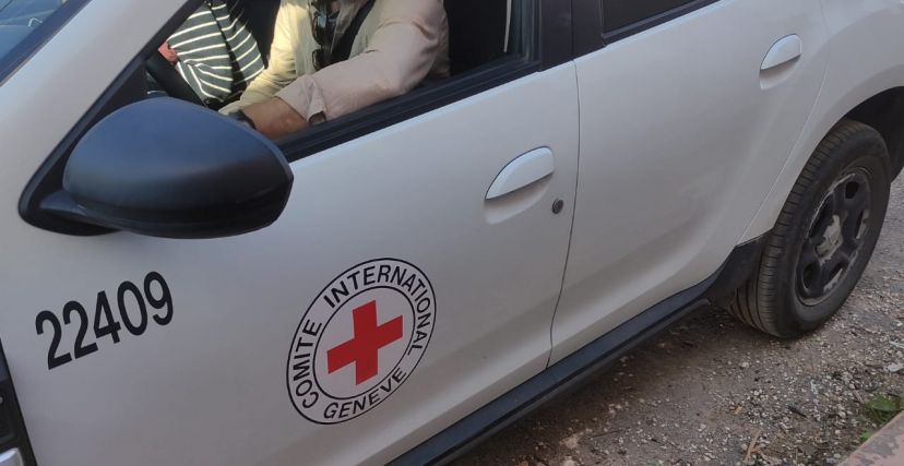 وفد الصليب الأحمر الذي تعرض لإطلاق نار في جالود