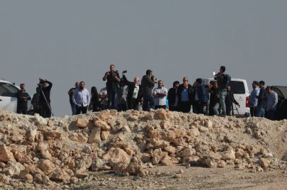 أعضاء كنيست في الخان الأحمر - Issam Rimawi/ Getty Images