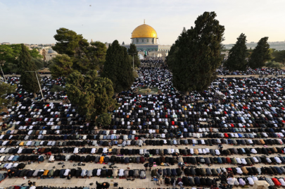 مصلون في المسجد الأقصى في شهر رمضان | تصوير مصطفى الخاروف